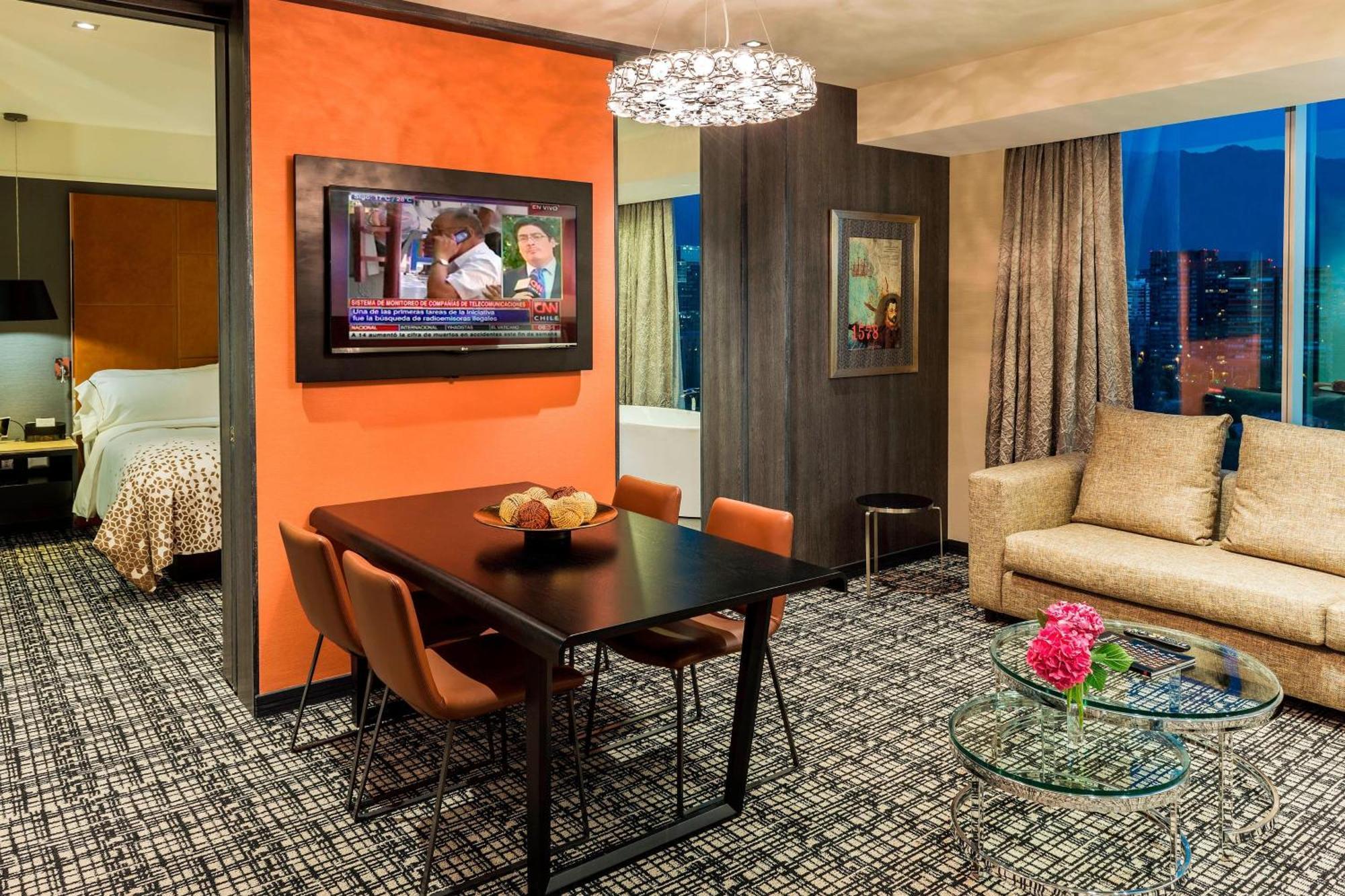Renaissance Santiago By Marriott Hotell Exteriör bild