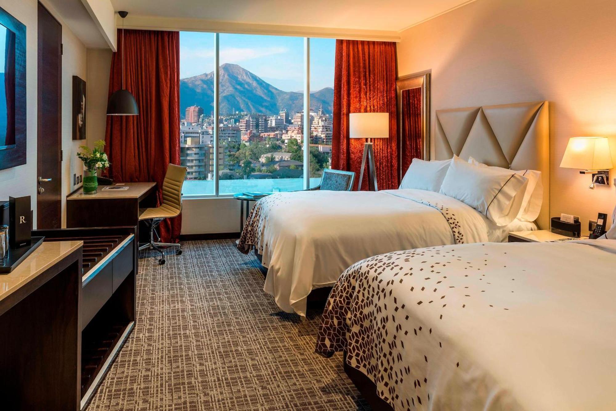 Renaissance Santiago By Marriott Hotell Exteriör bild